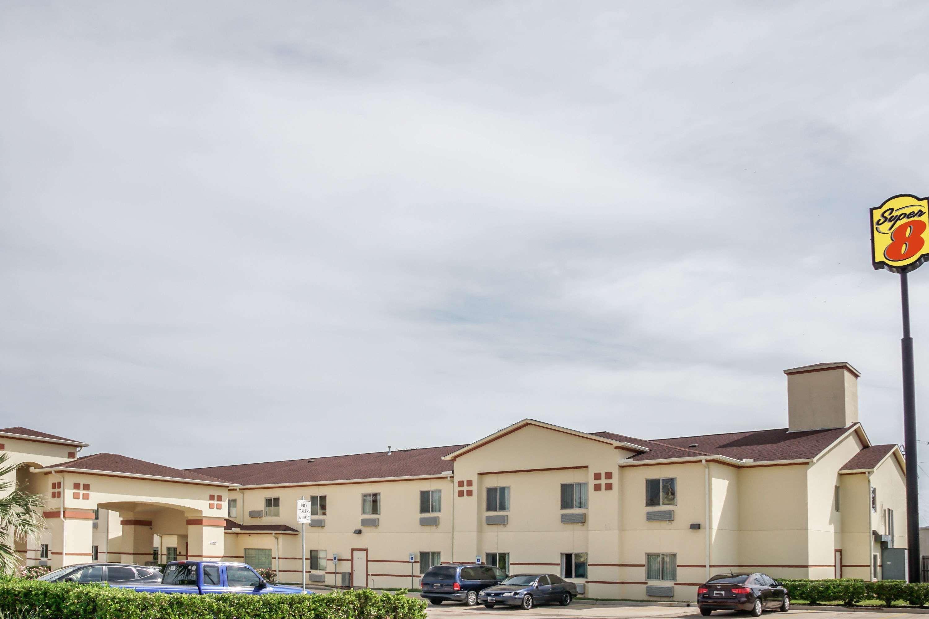 Hotel Super 8 By Wyndham Brenham Tx Exterior foto