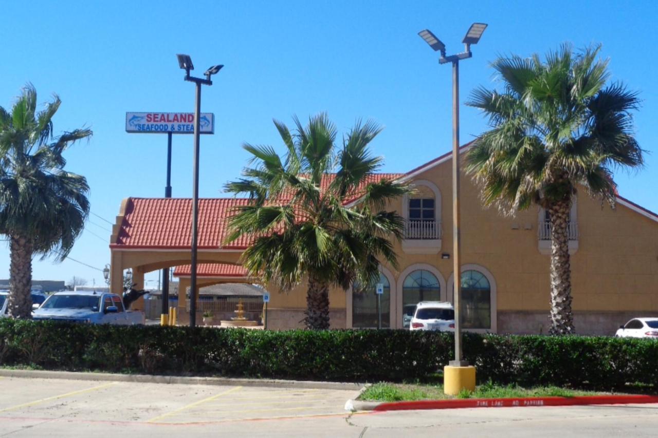 Hotel Super 8 By Wyndham Brenham Tx Exterior foto
